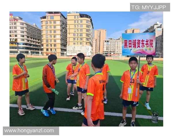 在绿茵场上闪耀的足球明星他的传奇与梦想交织的故事